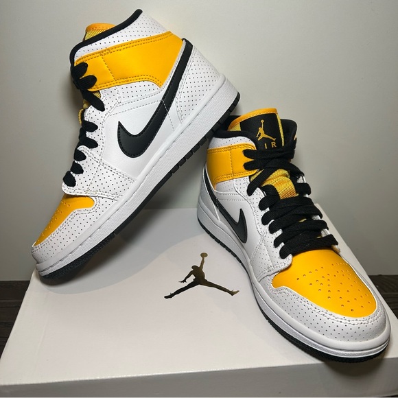 Nike Shoes - Nike Jordan 1 Mid Women Sneakers 5